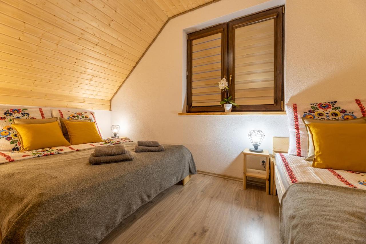 Domek Pod Holica 2 Bieszczady 우스트르치키 돌네 외부 사진